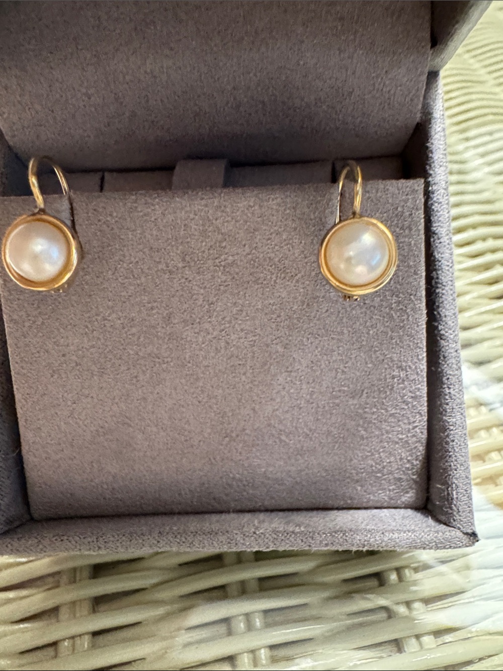 Solid Yellow Gold Pearl Earrings